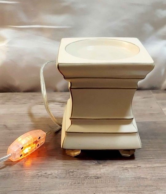 Gold Canyon Wax Warmer, Cream/Gold edges, 5.25" tall x 4.25" wide, Excellent Used Condition