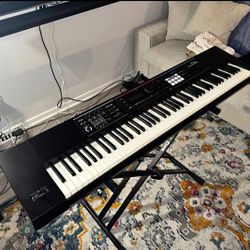 Roland-JUNO-DS-88-Digital-Piano