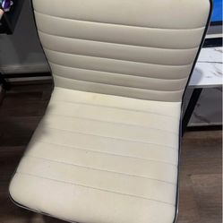 COMPUTER CHAIR $25