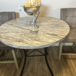 Small high bar dinette 2-chairs $65