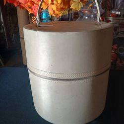 Vintage Hat/ Wig Carrier 