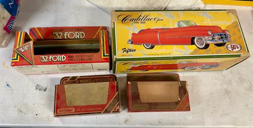 Vintage collectors die cast car models matchbox boxes empty