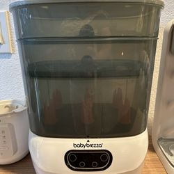 Baby Brezza Bottle Sterilizer and Dryer Advanced