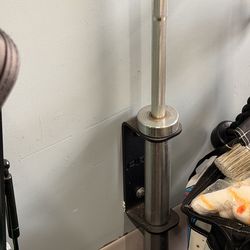 Olympic bar + wall mount