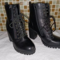 Boots , Size 9