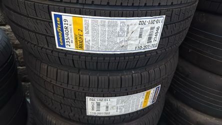 235/40/19 Goodyear assurance Maxlife 2 $220 each tire