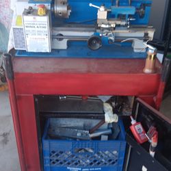 Mini lathe with a lot of extras
