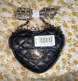 bebe Black Quilted Heart Crossbody Bag Zip Closure Lined Detachable Chain Strap