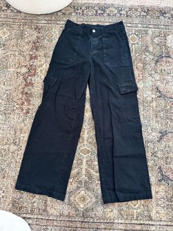 Black Wide-Leg Cargo Pants