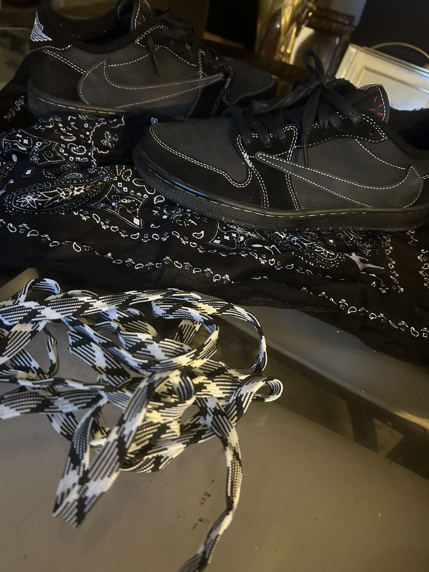 Travis Scott Lows