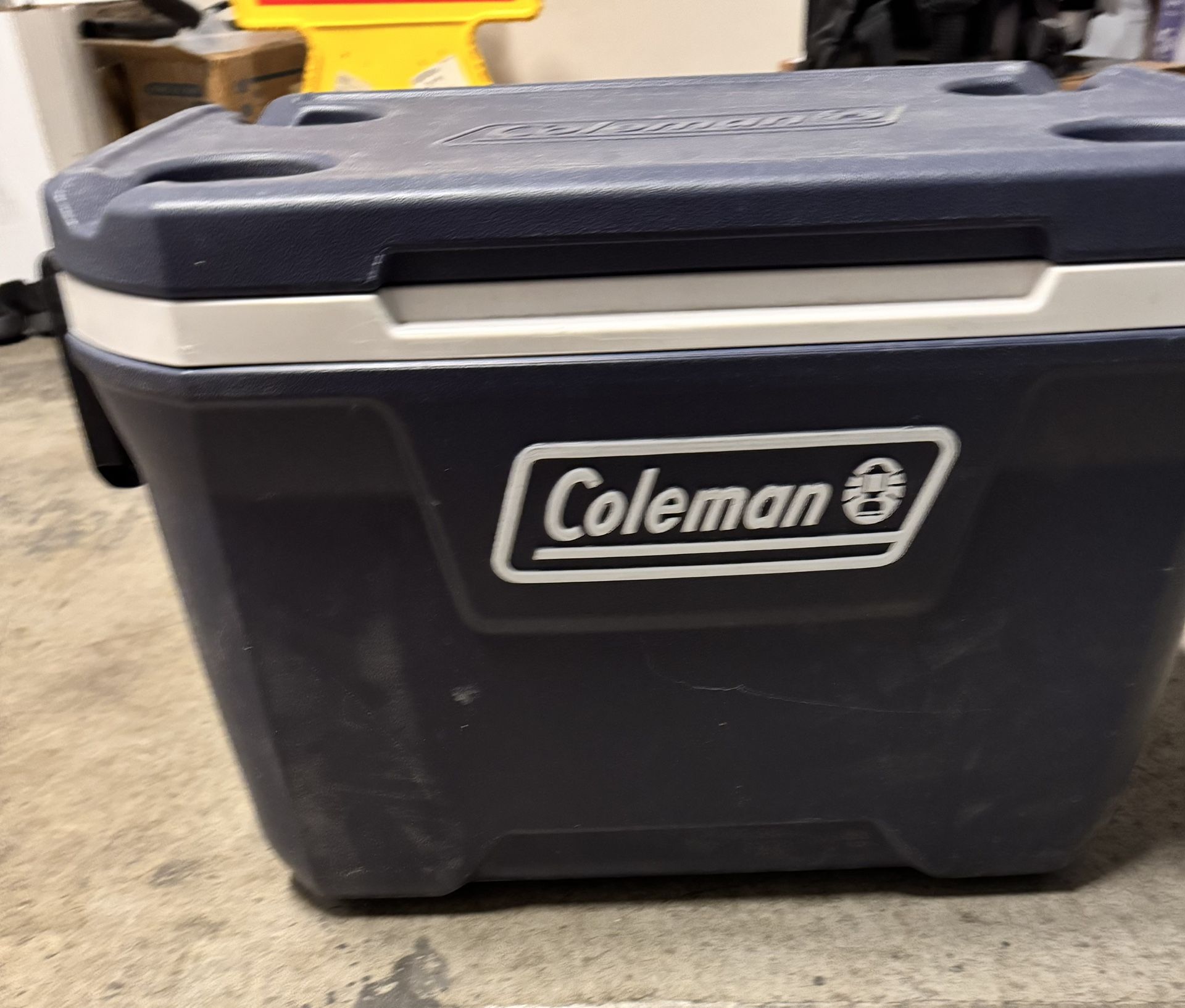 Coleman 52 QT