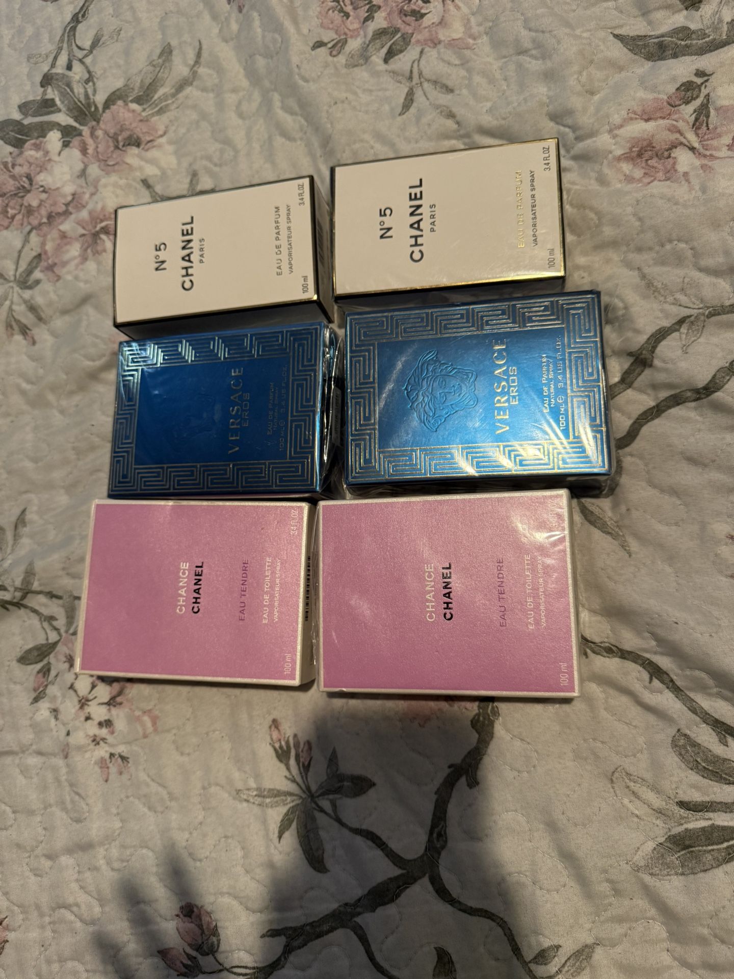 Perfumes And Colones 