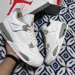 White Oreo Jordan 4s Size 12