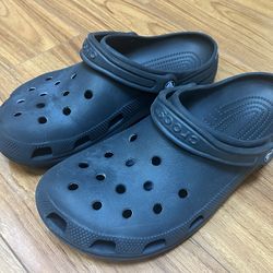Crocs M10 W12
