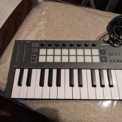 Novation Launchkey Mini