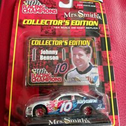 COLLECTOR'S EDITION MRS. SMITH'S JOHNNY BENSON #10