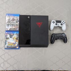 2 TB PS4 w/ 2 controllers