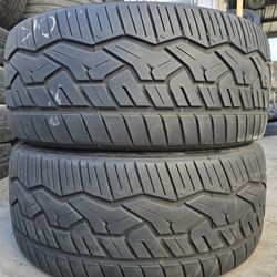 (2) 285 40 22 Nitto Tires 