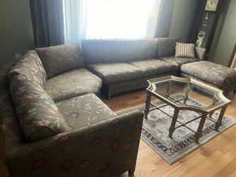 Beautiful Floral 6 Piece Sectional Couch