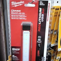 MILWAUKEE ROVER REDLITHIUM USB 445L MAGNETIC FLOOD LIGHT 