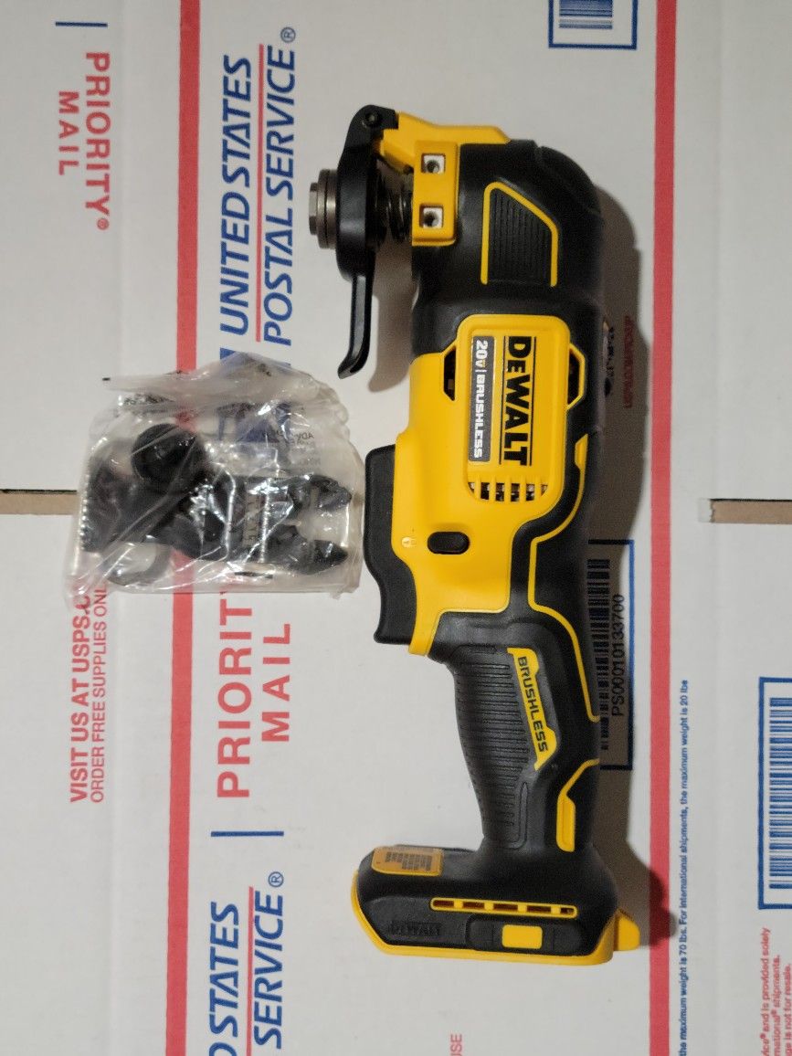 DEWALT ATOMIC 20-Volt MAX Cordless Brushless Oscillating Multi-Tool