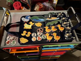 Story felt board with pouch with handle