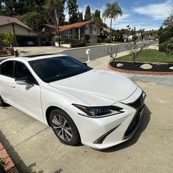 2020 Lexus ES 300h