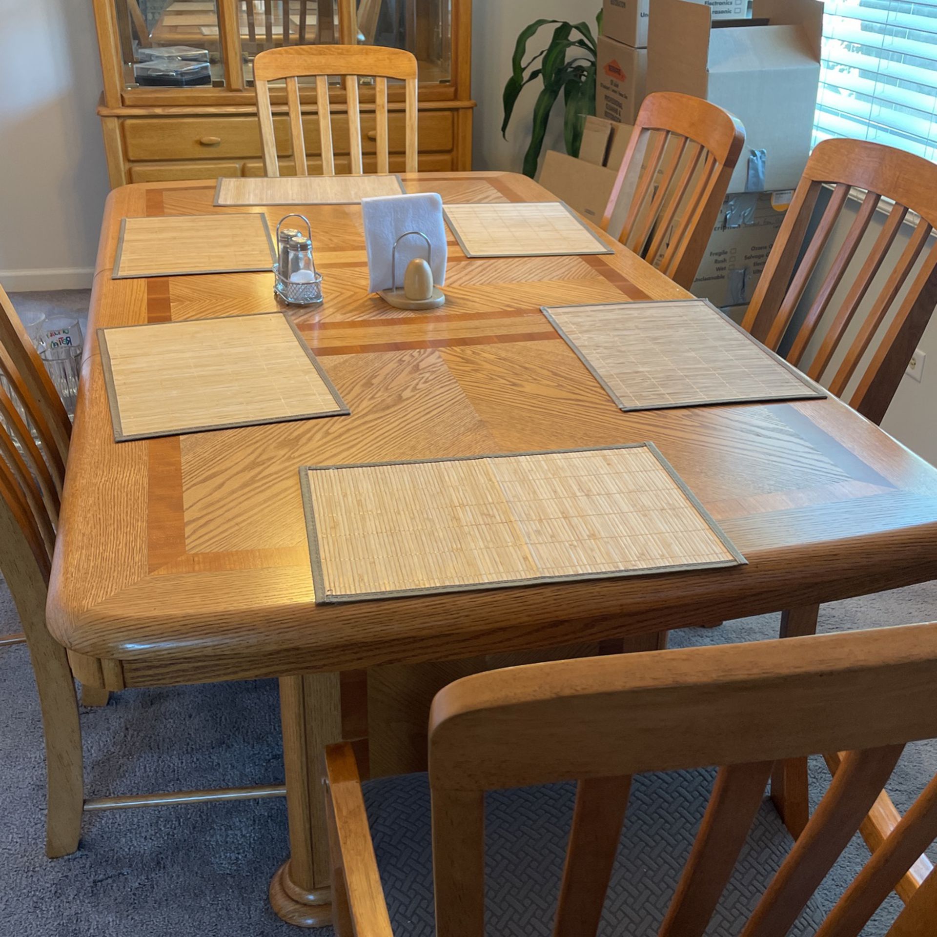 Oak Dining Room Table And 6 Chairs Matching China Cabinet 
