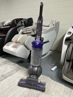 Dyson DC41 Animal Ball Upright Vacuum Cleaner – Works Great – Good Condition