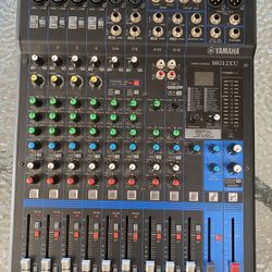 Mixer Yamaha MG12XU