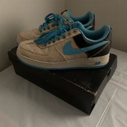 Nike Air Force Ones Premium Edition! Men Size 9.5