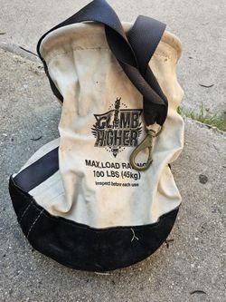 GME SUPPLY 100 lb Leather Bottom Canvas Lift Bucket $40
