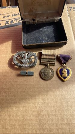 Purple Heart And Korean War Metals