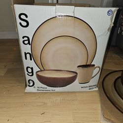 Dinnerware Set
