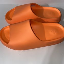 Yeezy Slide “Enflame” Size 12