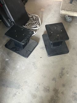 Speaker stands