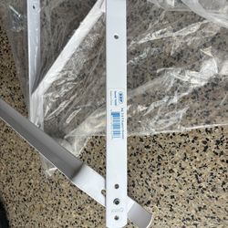 BRAND NEW BHP CLOSET/ROD BRACKETS