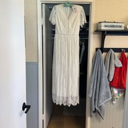 White dress/ Wedding Dress 