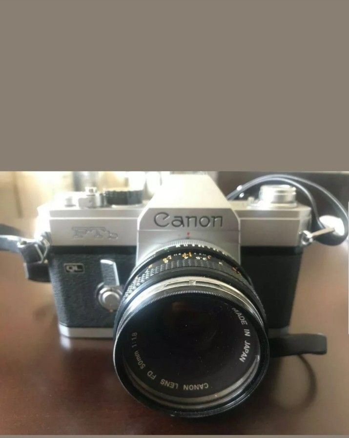 Canon FTb QL 35mm Film Camera 50mm 1:1.8 Lens & Sakar Auto 27B flash