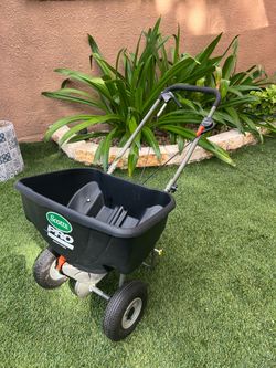 Scotts Pro Broadcast Spreader
