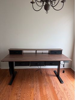 Techero, Electric Standing Desk, Walnut, 71x32”