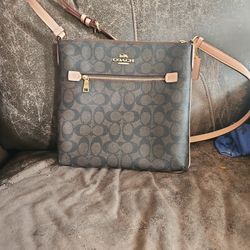 Coach Purse New With Out Tags