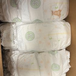 Kirkland diapers size 3 brand new