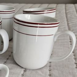 8  Tazas   De  Porcelain 