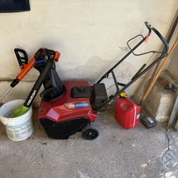 Toro Power Clear 721 Snow Thrower