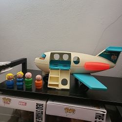 Fisher-Price Fun Jet Airplane Little People W/ 4 Little People Vintage 70's