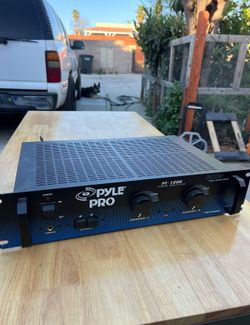 Amp in perfect conditions 1200 watts