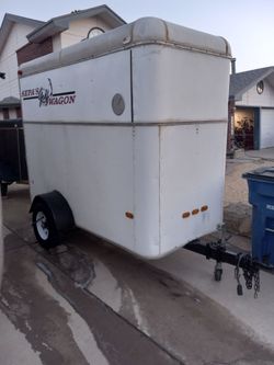 Trailer 4x8 and 6.6 ft hieght "Bill OF SALE ONLY"has permanent nm plates