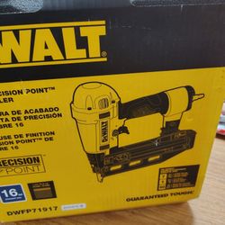 DeWalt 16 ga Brad Nailer