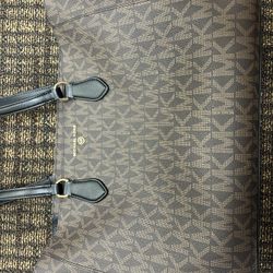 Michael Kors Purse W/wallet And Crossbody Combo 